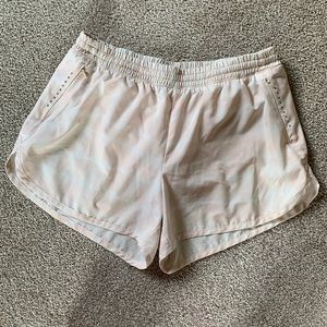 Old Navy Active Womens Stretch Tech Dolphin Hem Running Shorts Size Small